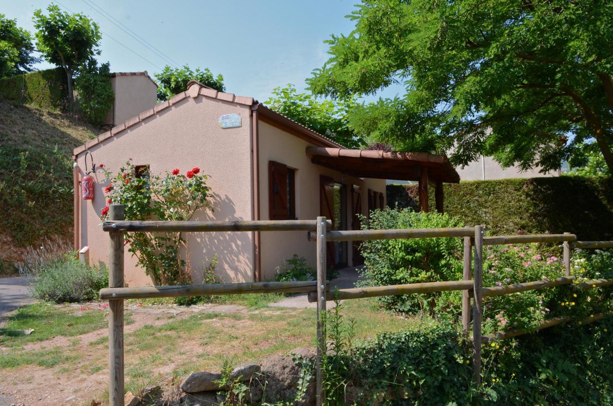 Saint-Rome-de-Tarn Camping Cascade Aveyron מראה חיצוני תמונה
